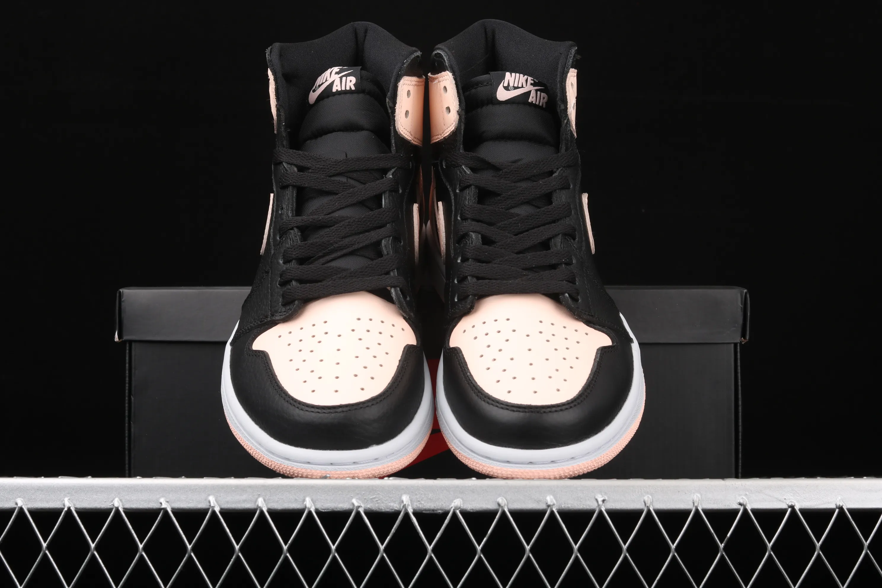 All categories Air Jordan Jordan series basketball shoes Air Jordan 1 High X version Air Jordan 1 "Crimson Tint" AJ1 Joe 1 black powder 555088-081